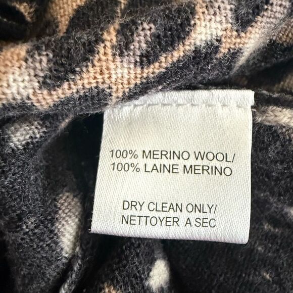 Trina Turk v-neck animal print wool sweater, S - Picture 5 of 5